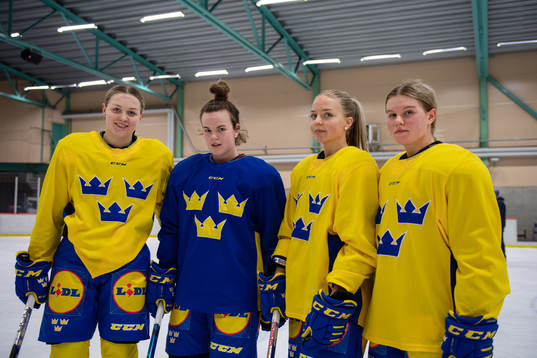 Brynäs Josefin Bouveng, Emma Muren, Mina Waxin och Maja