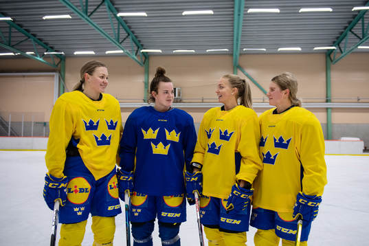 Brynäs Josefin Bouveng, Emma Muren, Mina Waxin och Maja