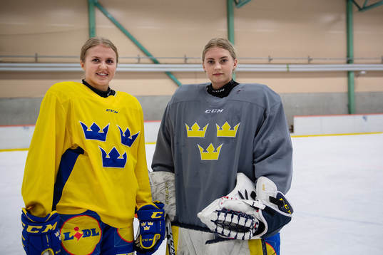 Djurgårdens Sofie Lundin och målvakt Ida Boman