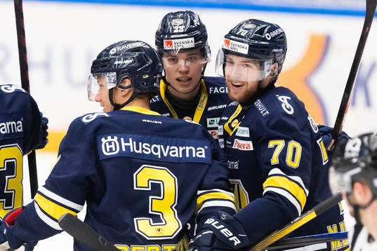 s Marcus Davidsson jublar