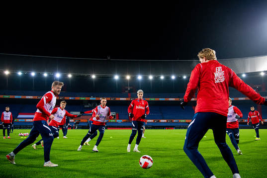 Fredrik Midtsjø, Fredrik Aursnes, Mathias Normann and players of the Norwegian national football team