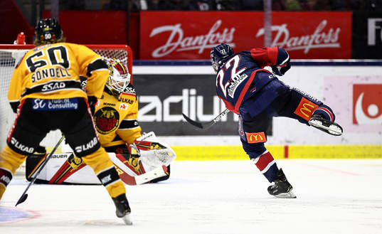 Linköpings Vilmos Gallo gör mål 2-0