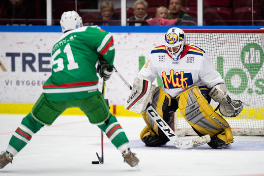 Malmö Redhawks veteran Roger Nordström och Rögles Csaba