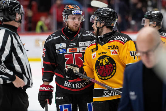 Örebros Robin Kovacs och Luleås Jonathan Andersson