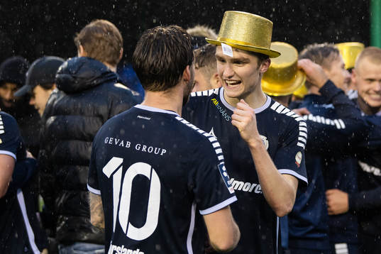 Utsiktens spelare jublar