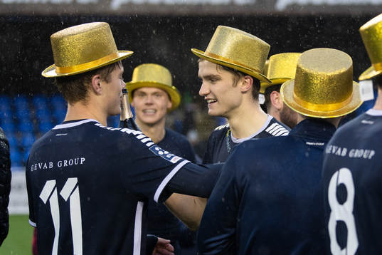 Utsiktens spelare jublar