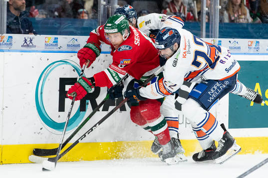 Frölundas Viktor Ekbom och Växjös Tobias Rieder