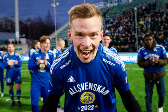Sundsvalls målvakt Andreas Andersson jublar