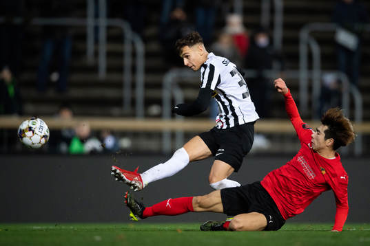 Landskronas Camil Jebara och Vasalunds Yasuoka Takuto
