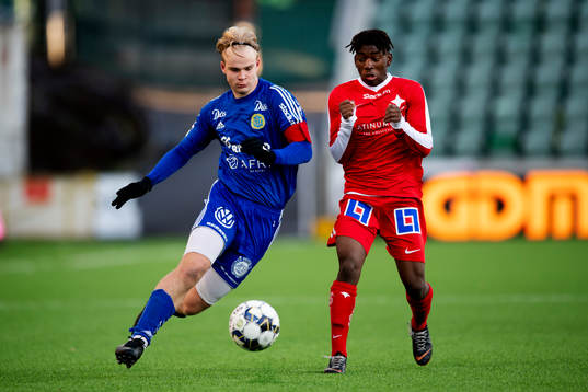 Sundsvalls Filip Svedin och Norrköpings Didace Daniele Rutsoka Burubwa