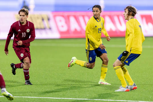 Lettlands Reinis Pāls och Sveriges Momodou Lamin Sonko