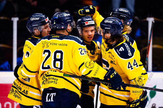 Södertäljes Albert Sjöberg jublar