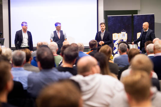Ekonomichef Marcus Hermansson, Ordförande Richard Berkling, sportchef Pontus Farnerud och klubbdirektör Håkan Mild