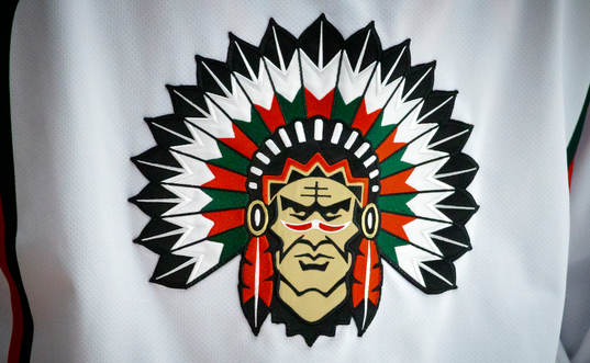 Frölundas Indians logo på en tröja