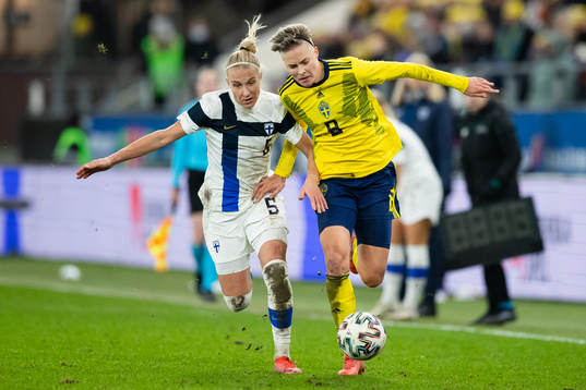 Emma Koivisto of Finland and Lina Hurtig of Sweden