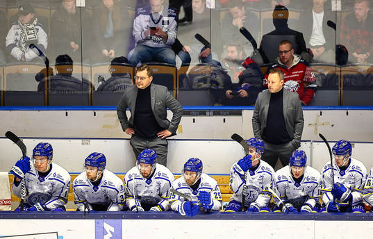 Leksands bås med tränare Björn Hellkvist