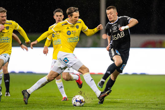 Falkenbergs Tobias Karlsson och Brages Leonard Pllana