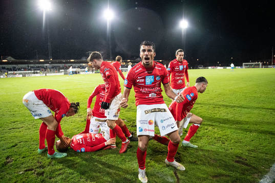 Norrbys spelare jublar efter 1-2