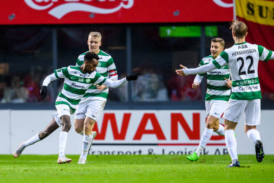 Västerås Taha Abdi Ali jublar efter 0-1