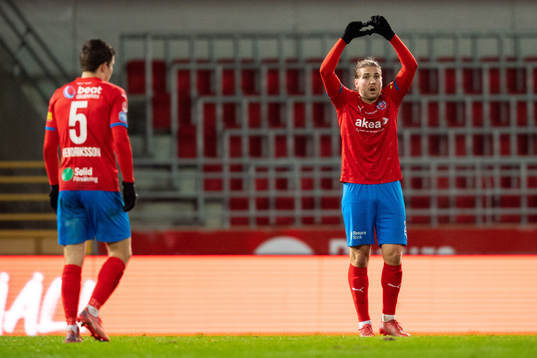 Helsingborgs Charlie Weberg jublar efter 1-2
