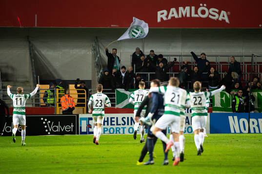 Västerås spelare jublar