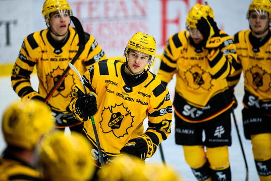 Skellefteås Simon Robertsson jublar