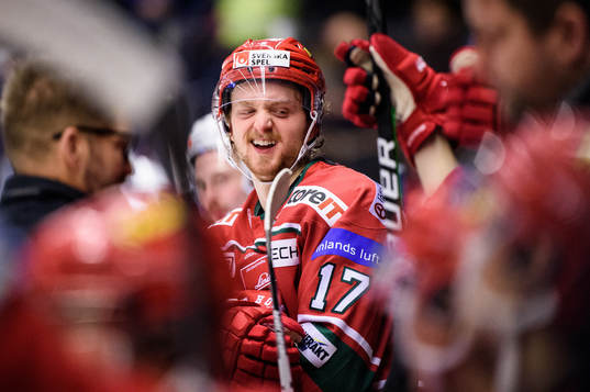 Modos Riley Woods jublar