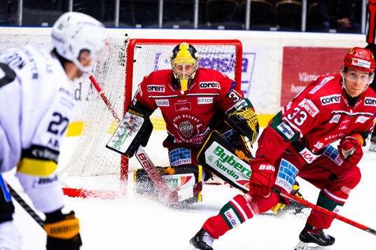 Modos målvakt Henrik Tikkanen