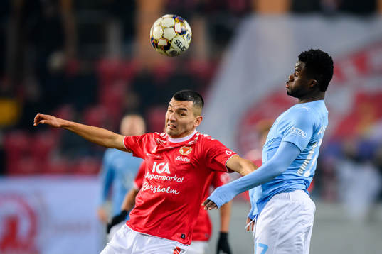 Kalmars Emin Nouri och Malmö FFs Malik Abubakari