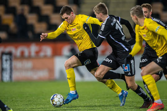 Mjällbys Jacob Bergström  och Örebros Niclas Bergmark