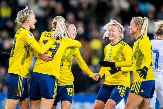 Filippa Curmark of Sweden celebrates 2-0 with teammates