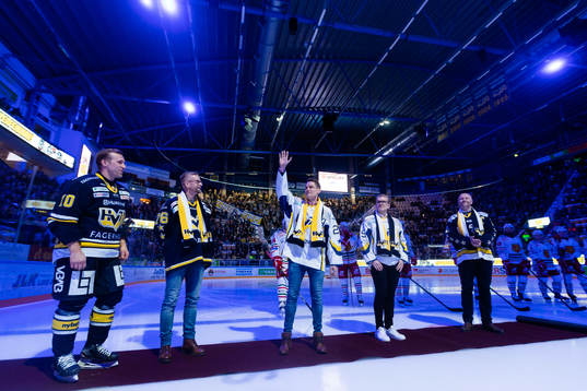 HV71s Martin Thörnberg, Johan Davidsson, Pasi Puistola,