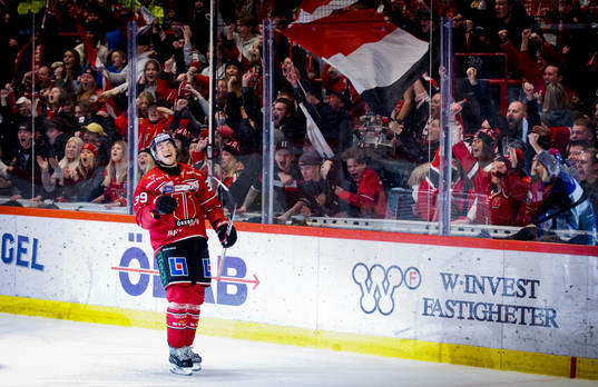 Örebros Joel Mustonen jublar