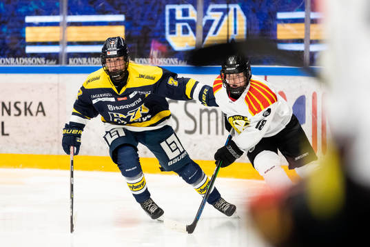 s Thea Johansson och Brynäs Emma Murén