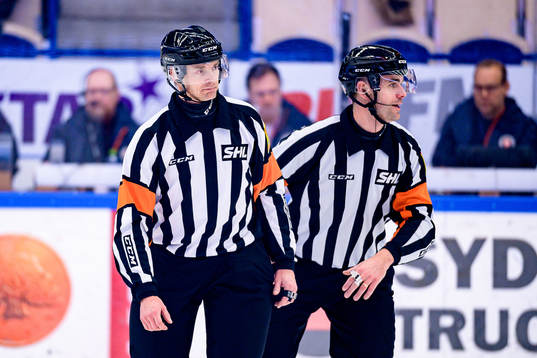 Domare Mikael Andersson och Domare Richard Magnusson