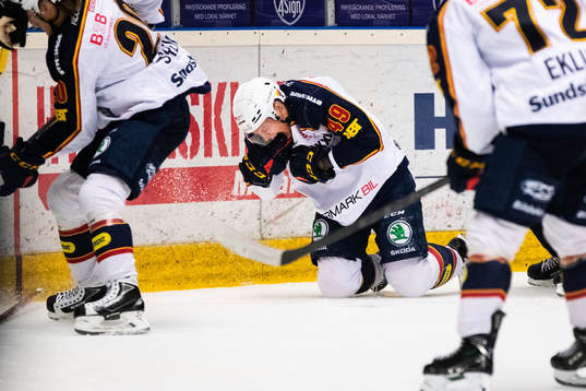 Djurgårdens Rhett Rakhshani har ont