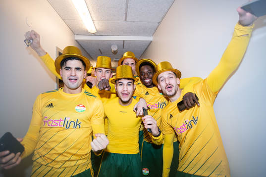 Dalkurds spelare jublar