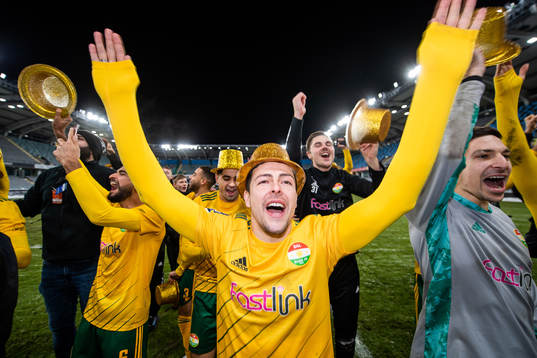 Dalkurds Ezequiel Montagna jublar