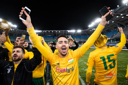 Dalkurds spelare jublar