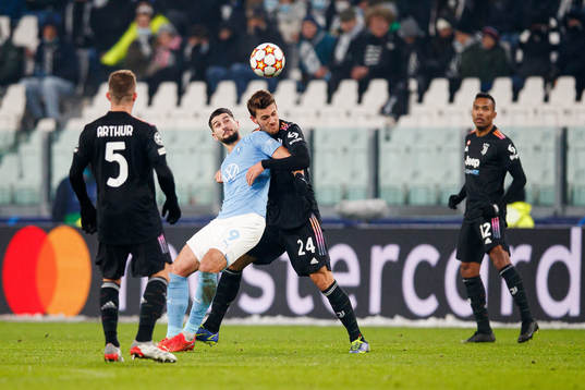 Antonio Colak of Malmö FF and Daniele Rugani of Juventus
