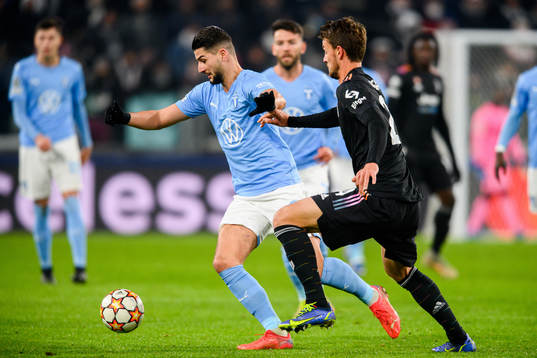 Antonio Colak of Malmö FF and Daniele Rugani of Juventus