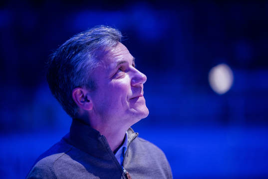 s assisterande tränare Fredrik Stillman hyllas