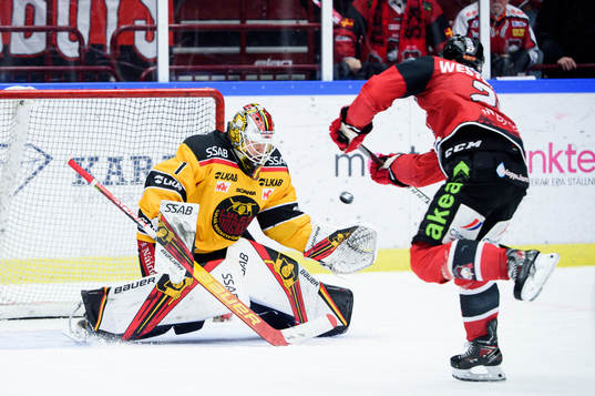 Malmö Redhawks Ponthus Westerholm gör mål på straff