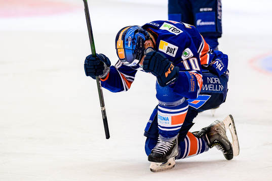 Växjös Richard Gynge jublar