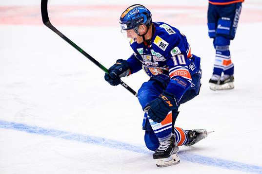 Växjös Richard Gynge jublar