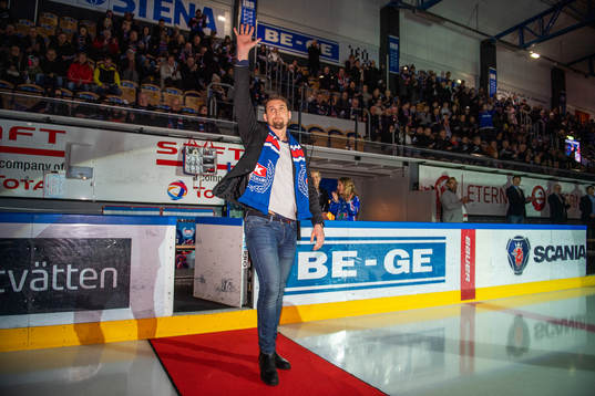 Förra Oskarshamns spelaren Arsi Piispanen valdes in i Wall