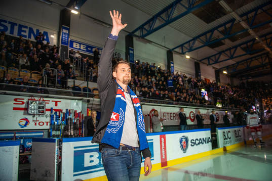 Förra Oskarshamns spelaren Arsi Piispanen valdes in i Wall