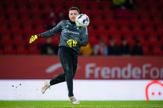 Anders Kristiansen of Sarpsborg 08 warms up