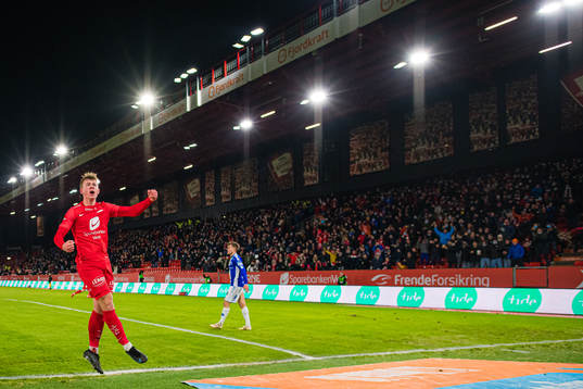 Aune Selland Heggebø of Brann celebrates