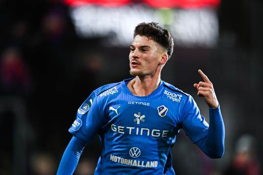 Halmstads Samuel Kroon jublar efter 1-1